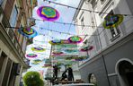 Nowe ozdoby nad ulicami w centrum Leszna 