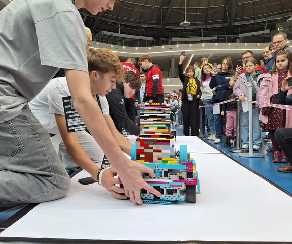 Roboty w natarciu. W Jasionce odbyła się kolejna edycja XChallenge 