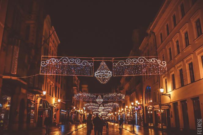 Toruń gotowy na święta Bożego Narodzenia. Cudowny klimat wypełnił starówkę