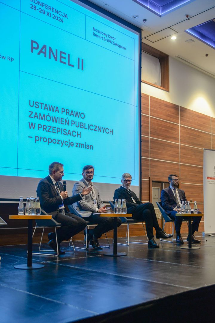 Panel II 