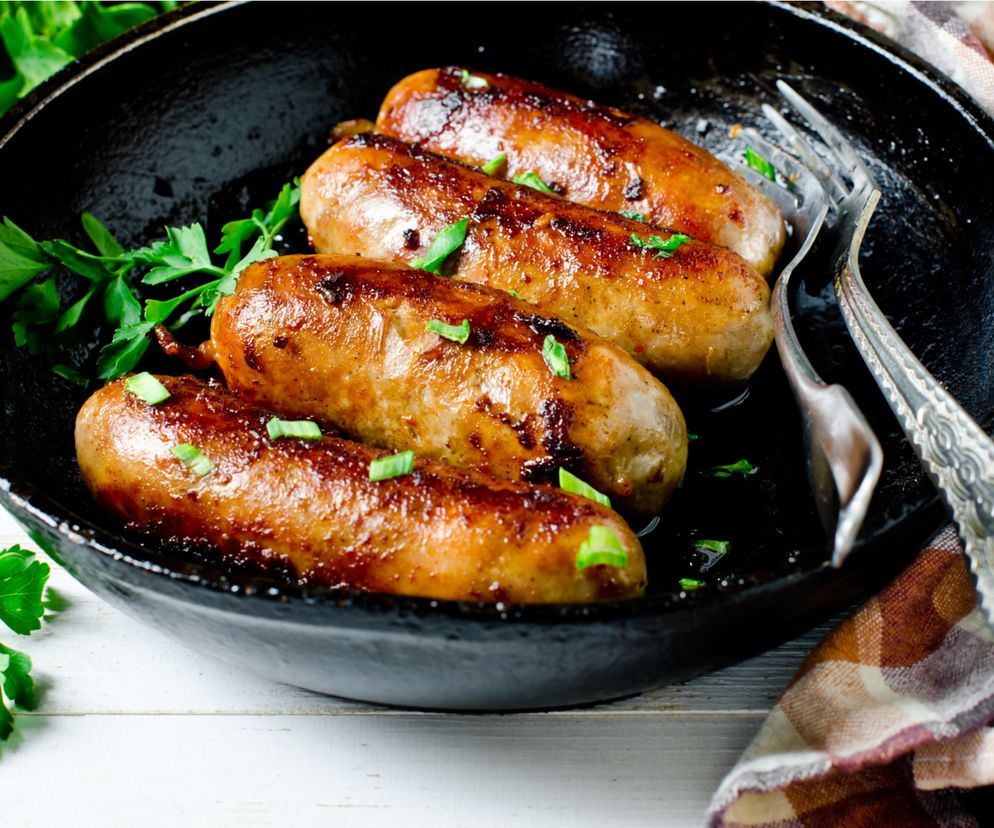 Biała kiełbasa smażona - sposób przygotowania smażonej białej kiełbasy