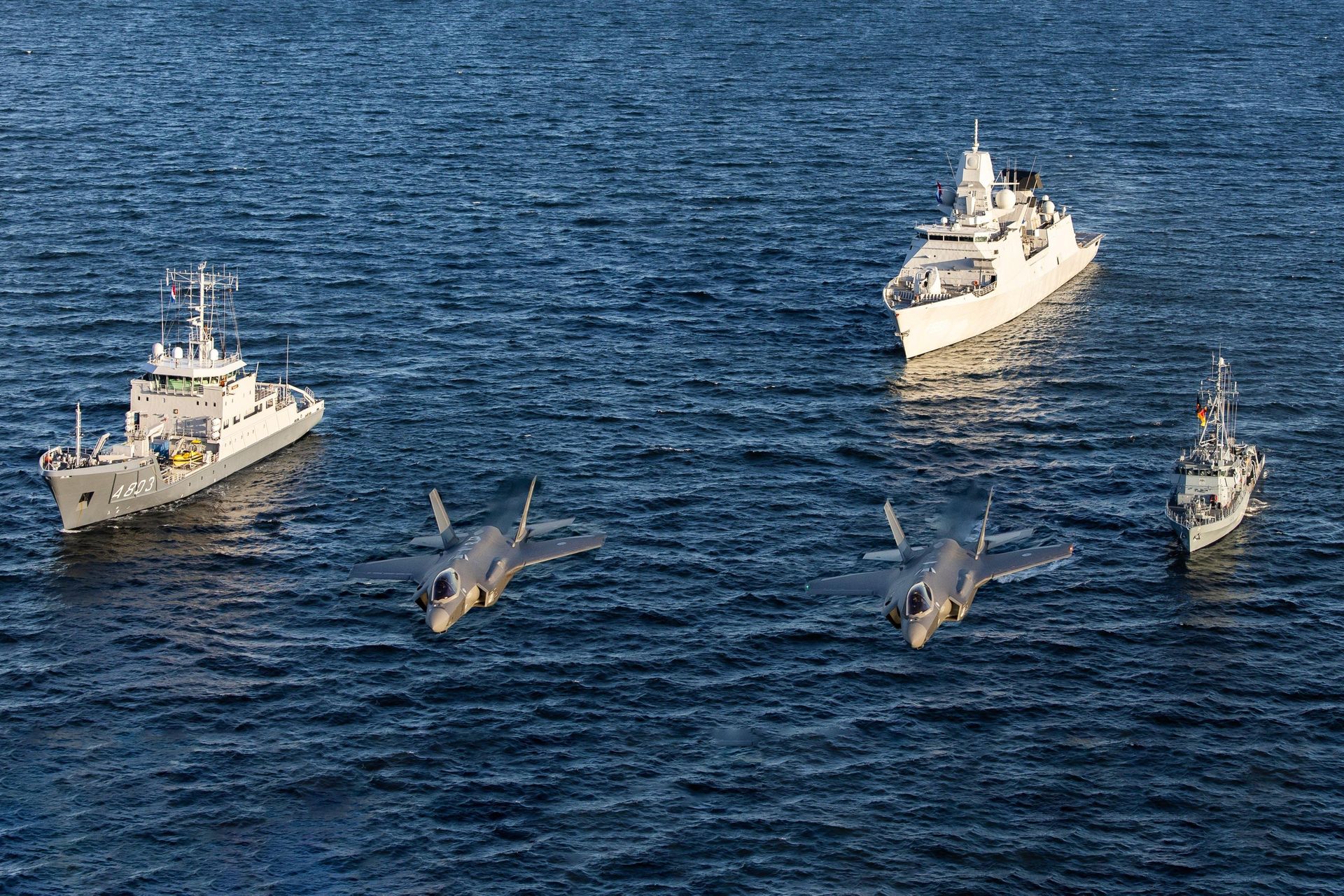 F-35 i holenderskie okręty