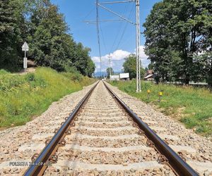 O włos od tragedii na Podhalu. Pijany turysta wszedł w nocy na tory