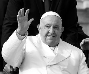 Nie żyje papież Franciszek [RELACJA NA ŻYWO]