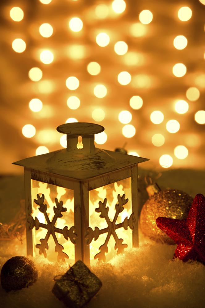 Dekoracja świąteczna z lampionem