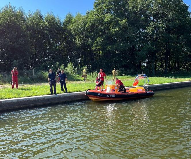 Samochód na dnie Kanału Grunwaldzkiego. Akcja służb