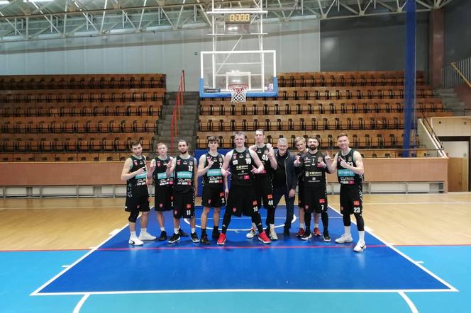 Klub Sportowy Basket Piła wygrał pierwsze starcie w kolejnej fazie rozgrywek 3-ligowych