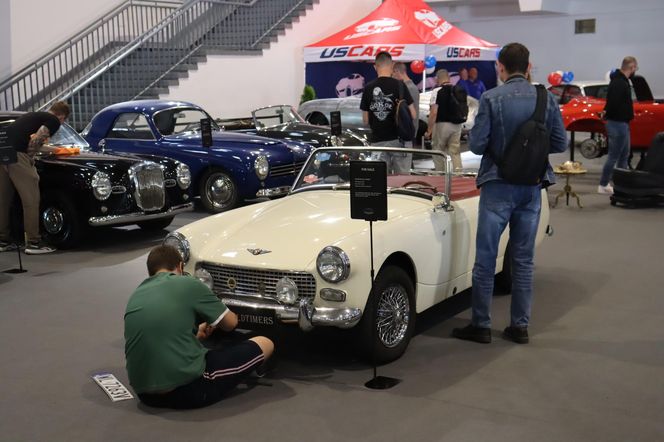 Retro Motor Show rozpoczęte! Wyjątkowe samochody na MTP!