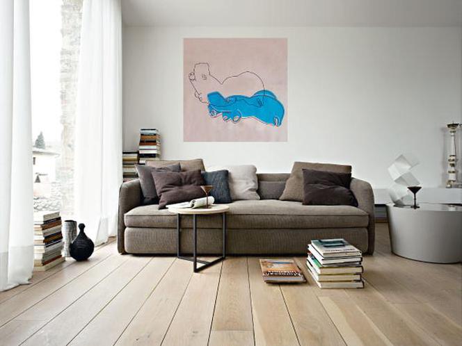 Kanapa, stolik i cała reszta