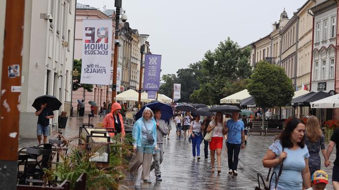 Fatalna pogoda w Lublinie! Miał być upał, a jest zlewa [GALERIA]