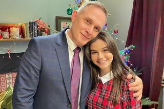 M jak miłość świąteczny odcinek specjalny. Wigilia Mostowiaków.  Artur Rogowski (Robert Moskwa), Basia (Karina Woźniak)