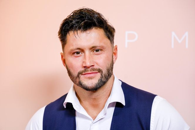 Piotr Mróz ma nową partnerkę. Tak mówi o nowym związku: "To burzliwa relacja"