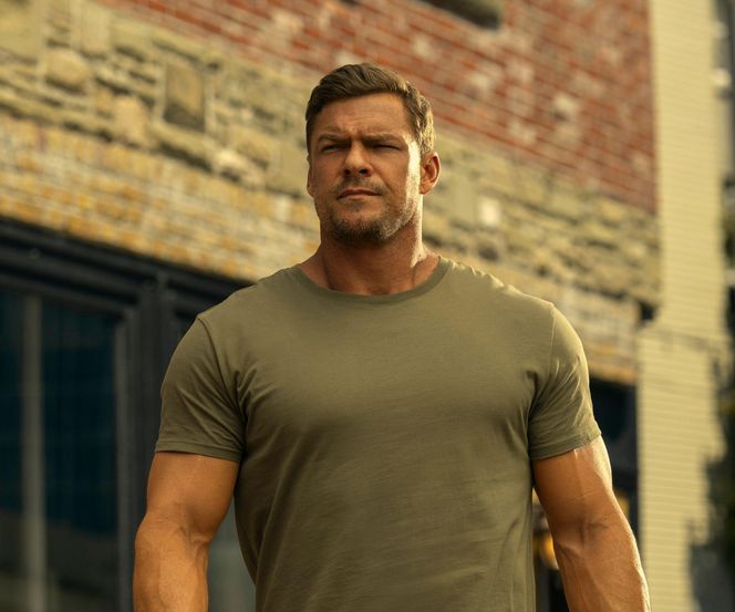 Alan Ritchson wraca w tytułowej roli.