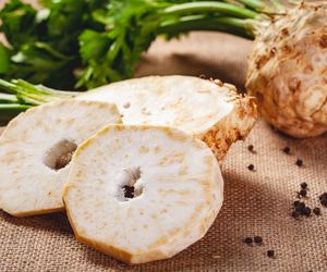 Syrop z selera na przeziębienie i ból gardła. Właściwości i przepis