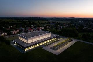 Hala widowiskowo-sportowa LUX w Rogoźniku