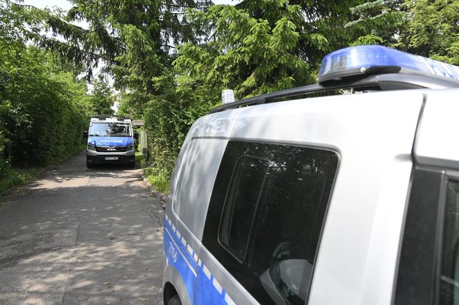 Policja na Osiedlu Przyjaźń w Warszawie 