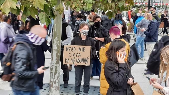 Strajk Kobiet we Wrocławiu. Protest przeciw zakazowi aborcji