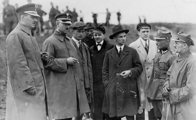 Członkowie sztabu antypowodziowego (1925)