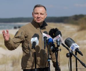 Prezydent Andrzej Duda na ćwiczeniach z żołnierzami w Ustce