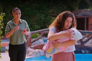 Miłość i nadzieja odc. 257. Melis, służąca w domu Bulenta i Feraye