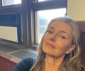 Paulina Porizkova nago! 58-latka zakryła się tylko futrzakiem