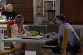 	Pierwsza miłość odc. 3695. Julka (Dąbrówka Kruk), Marysia (Aneta Zając), Kacper (Damian Kulec)