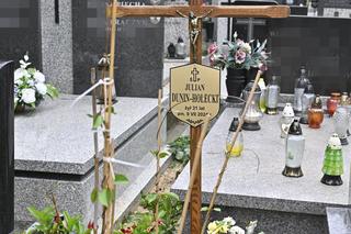 Tak wygląda grób syna Danuty Holeckiej. To już dwa miesiące