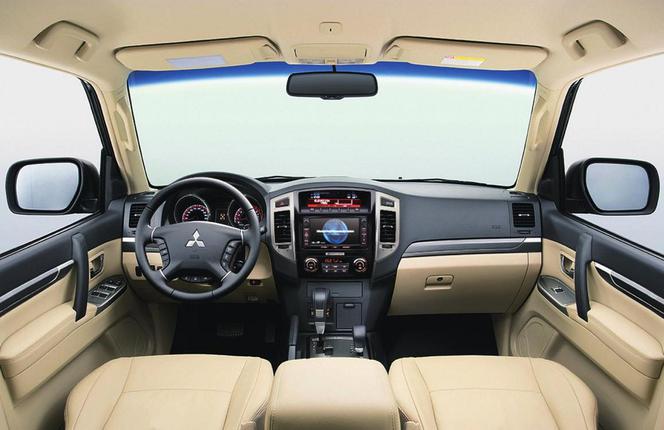 Mitsubishi Pajero Wagon lifting 2015