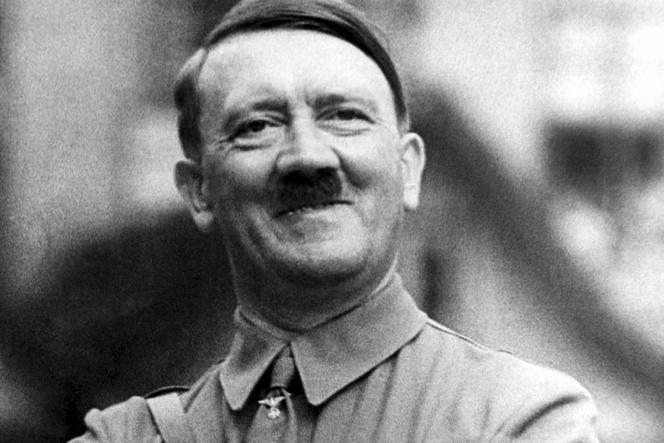Adolf Hitler zatrzymany w Austrii! Policja ujęła sobowtóra zbrodniarza  [ZDJĘCIA] - Super Express - wiadomości, polityka, sport