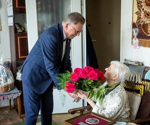 100-letnia pani Bernadetta zdradza swój sekret długowieczoności! To zaskoczy niejednego