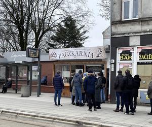 Gorzowianie tłumnie ruszyli po pączki! Tak wyglądały kolejki pod cukierniami i pączkarniami