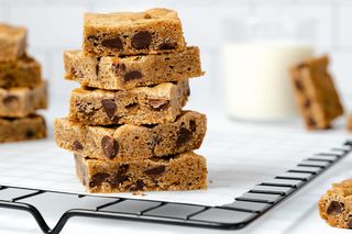 Blondie w zdrowej wersji. Idealny pomysł na deser bez wyrzutów sumienia