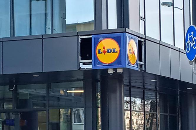 Szyld sklepu Lidl w szczecińskim Posejdonie budzi wiele kontrowersji