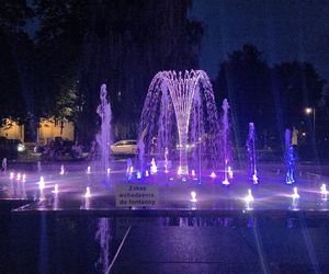 Muzyka, światło i woda w sercu Bydgoszczy. Ta fontanna naprawdę gra!