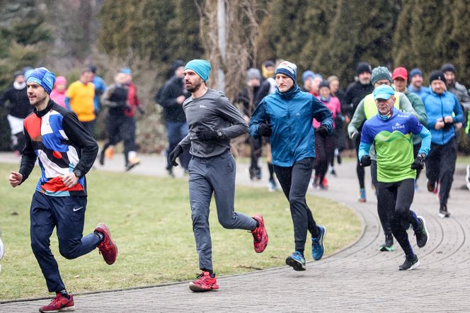 Sobotni parkrun jak zwykle przyciągnął tłumy. To wyjątkowy bieg w samym sercu Katowic ZDJĘCIA