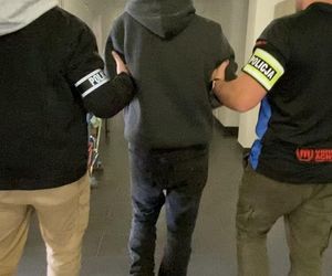 38-latek ostrzelał szkołę z dziećmi. Powiedział, że mierzył do ptaków