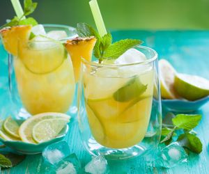 Orzeźwiający i szybki w przygotowaniu. Ten ananasowy poncz to hit wiosennych spotkań