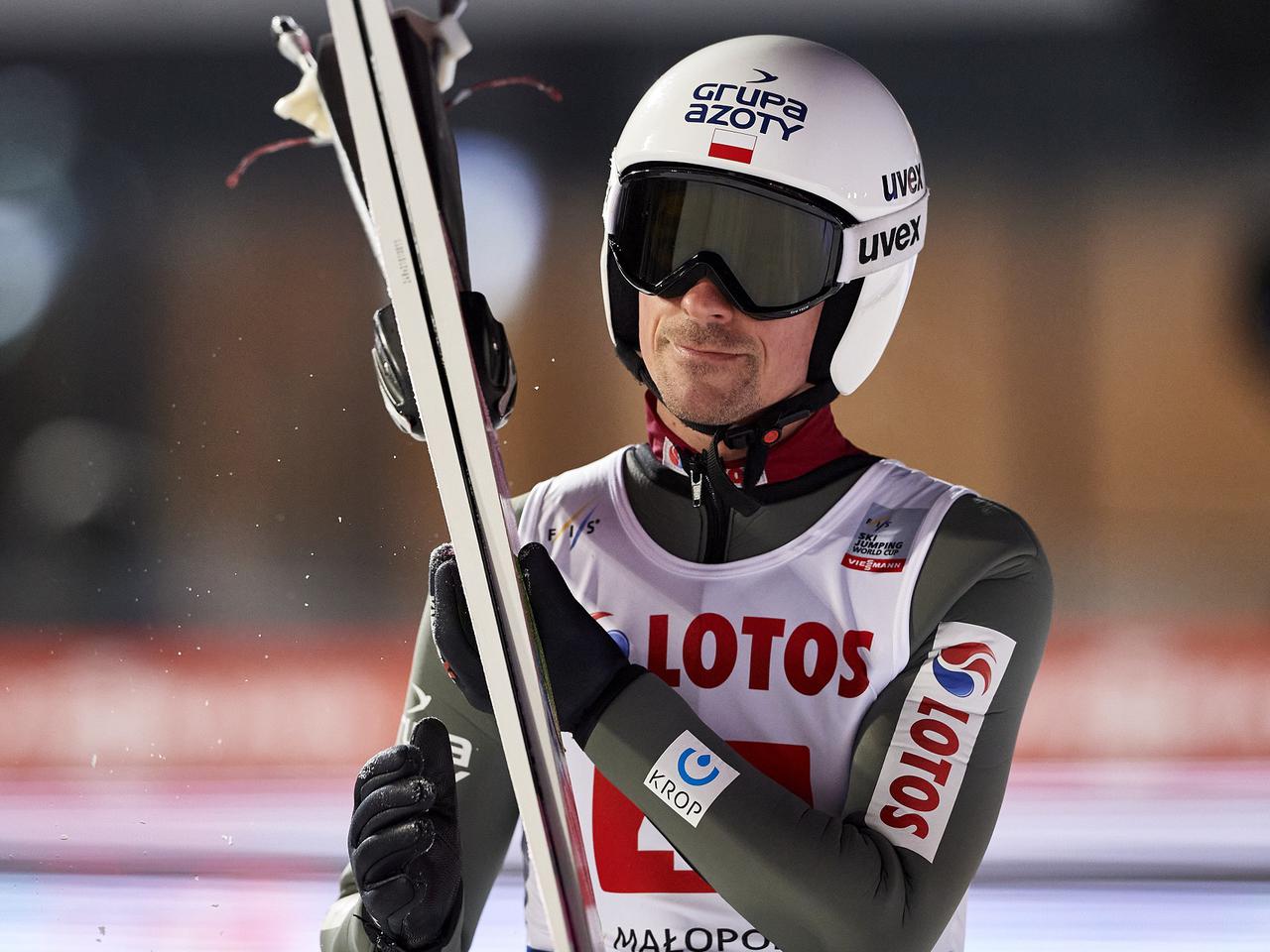 Piotr Żyła przeżył chwile grozy w Planicy! Wyglądało to bardzo groźnie, ale Polak zrobił coś niezwykłego