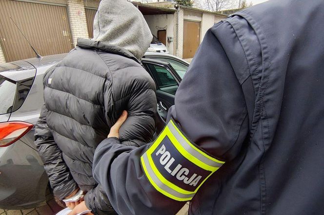 Łęczyca. 72-latek dotkliwie pobity na swojej posesji. 35-latek z zarzutami