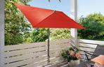 Parasol na balkon w bloku
