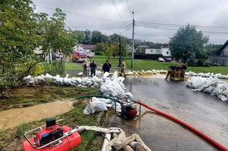 Dramat na Śląsku. Zalane miasta, zamknięte drogi, tysiące interwencji. Ewakuowano matkę z dwójką dzieci