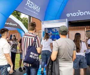 Muzyka z nutą empatii. soundcore i Anker na trasie Żywiec Męskie Granie 2025 