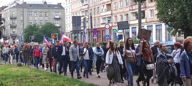 Protest kobiet "Ani jednej więcej!" w Kielcach (14 czerwca 2023)