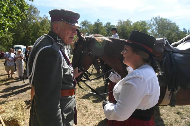 Piknik kawaleryjski w Łazienkach Królewskich