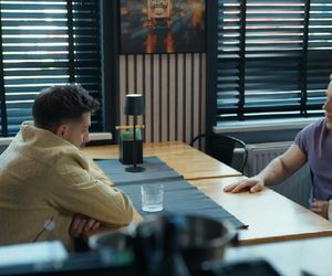 Barwy szczęścia, odcinek 3247. Justin (Jasper Sołtysiewicz), Patryk (Konrad Skolimowski)