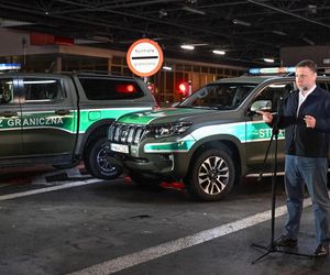 Terespol. Konferencja prasowa ministra Marcina Kierwińskiego.