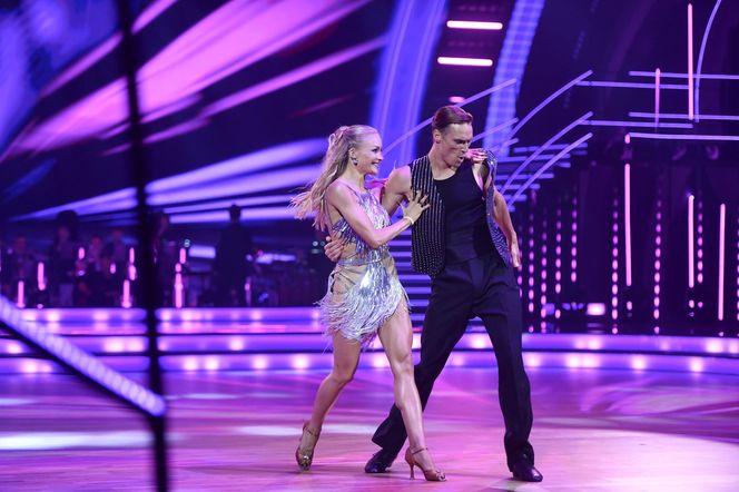 Maurycy Popiel zaskakuje! Uroda przeszkadza mu w karierze?