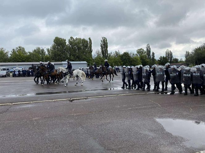 Ćwiczenia policjantów i strażników miejskich