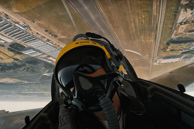 Tom Cruise odezwij się do mnie! Piloci z Mielca powtórzyli manewry z „Top Gun: Maverick”