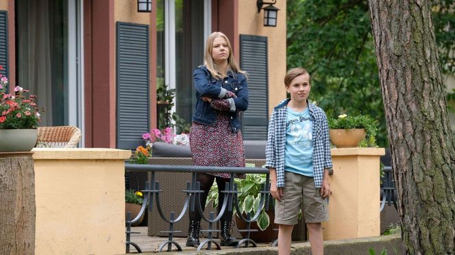 M jak miłość, odcinek 1888. Lenka (Olga Cybińska), Misiek (Aleksander Bożyk)